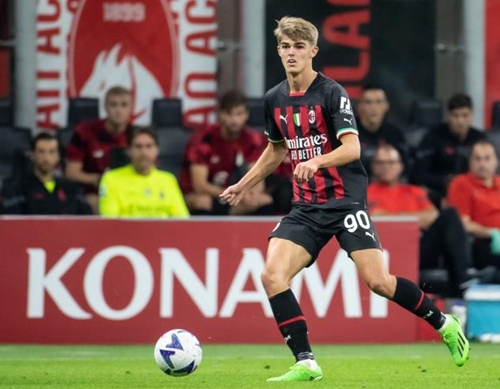 誉而自满 誉而自满