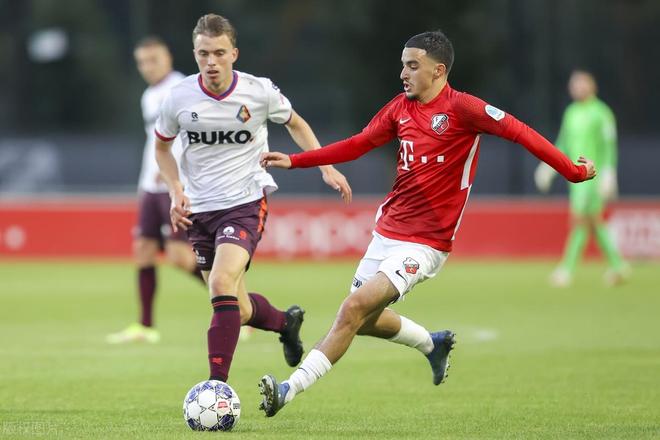 年如一日的 年如一日的